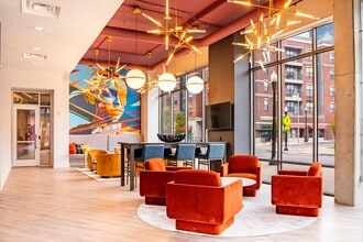 8th and High in Columbus, OH - Foto de edificio - Building Photo