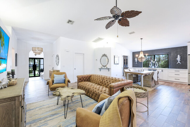property at 999 E Valley Dr