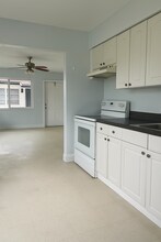 4060 SW 58th Terrace in Davie, FL - Building Photo - Building Photo