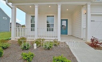 504 Albertson Ave in Peachtree City, GA - Building Photo - Building Photo