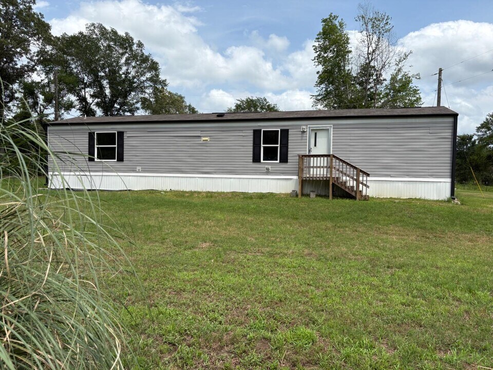 599 FM 3228 in Nacogdoches, TX - Building Photo