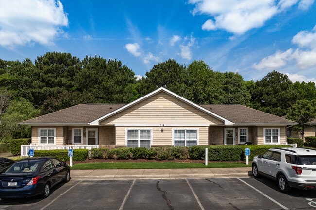 The Cottages at Great Bridge in Chesapeake, VA - Building Photo - Building Photo