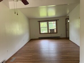 74 Jason Way in Bunker Hill, WV - Building Photo - Building Photo