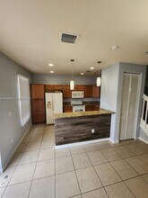 17005 SW 96th St in Miami, FL - Building Photo - Building Photo