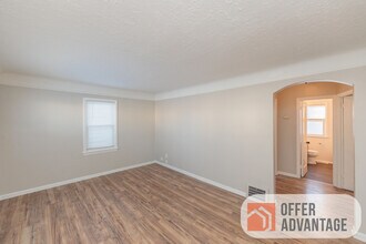 2807 Grovewood Ave in Parma, OH - Building Photo - Building Photo