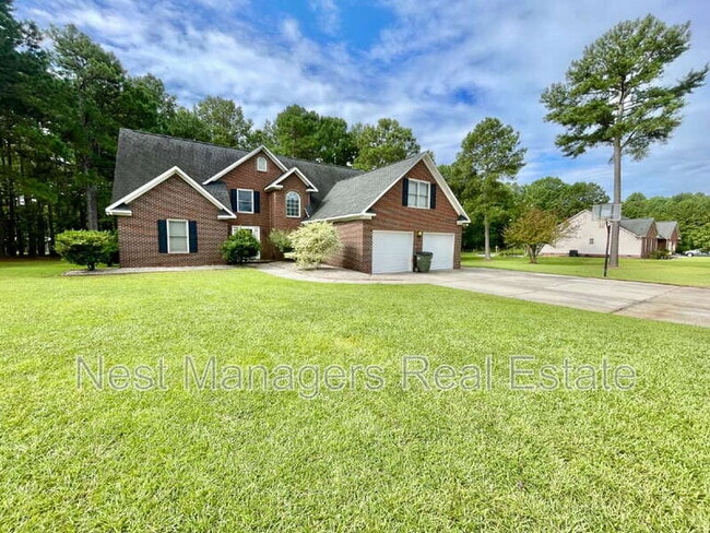 260 Lick Creek Dr in Linden, NC - Building Photo - Building Photo