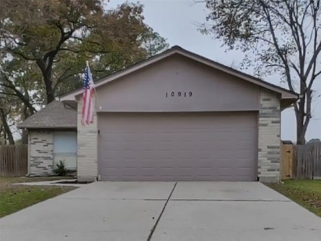 property at 10919 Almond Grove