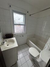 5402 W Melrose St, Unit 5402-1 in Chicago, IL - Building Photo - Building Photo