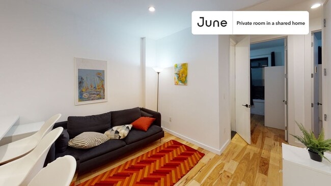 791 Onderdonk Ave in Queens, NY - Building Photo - Building Photo