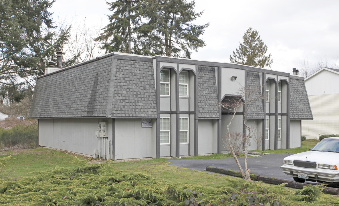 3915 S Mason Loop Rd in Tacoma, WA - Building Photo