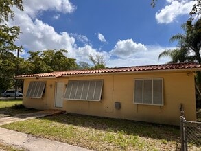13195 NE 10th Ave in North Miami, FL - Building Photo - Building Photo