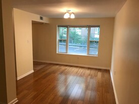 1400 12th St N, Unit 33 in Arlington, VA - Building Photo