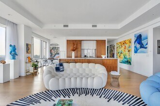 75 Park Ln S in Jersey City, NJ - Building Photo - Building Photo