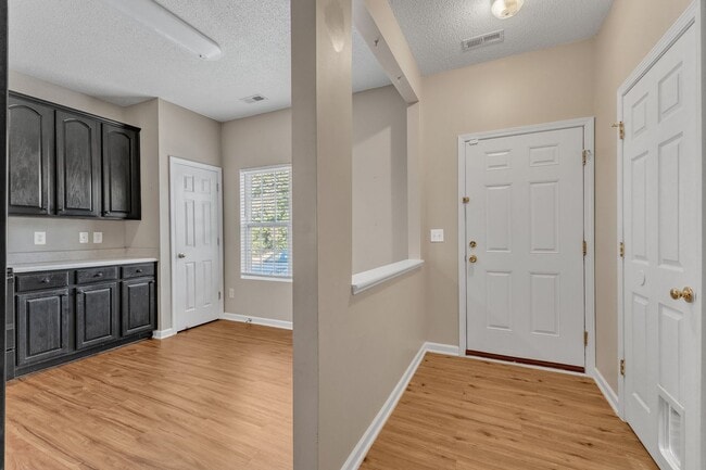 105 Parkerson Ln in Apex, NC - Building Photo - Building Photo