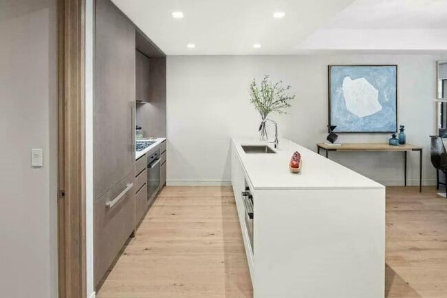 property at 200 E 21st St
