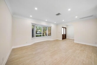 1061 NW 3rd St in Boca Raton, FL - Building Photo - Building Photo