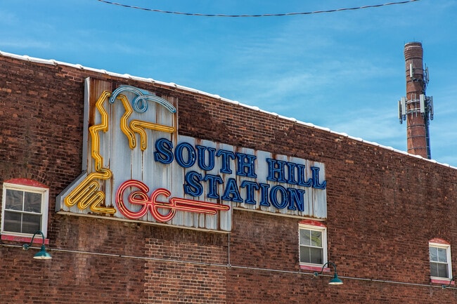 585 Upper S St, Unit Loft 127 in Lexington, KY - Building Photo - Building Photo