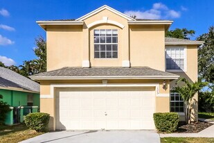 125 Pennock Landing Cir in Jupiter, FL - Building Photo