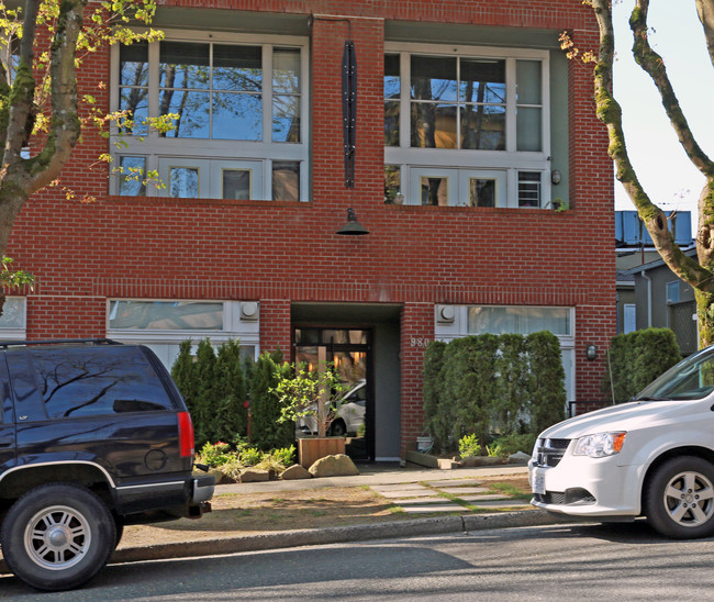 Simon Lofts in Vancouver, BC - Building Photo - Building Photo