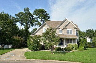 13401 Sailmaker Ln in Carrollton, VA - Building Photo