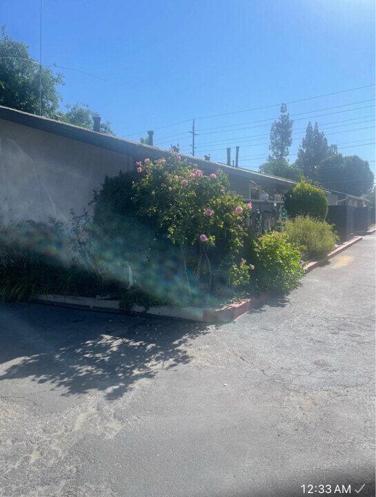 447 Coffee Rd in Modesto, CA - Building Photo