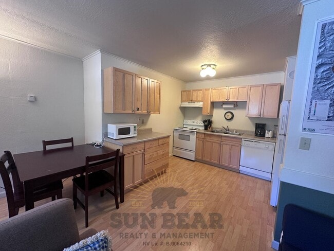 property at 872 Tanager St