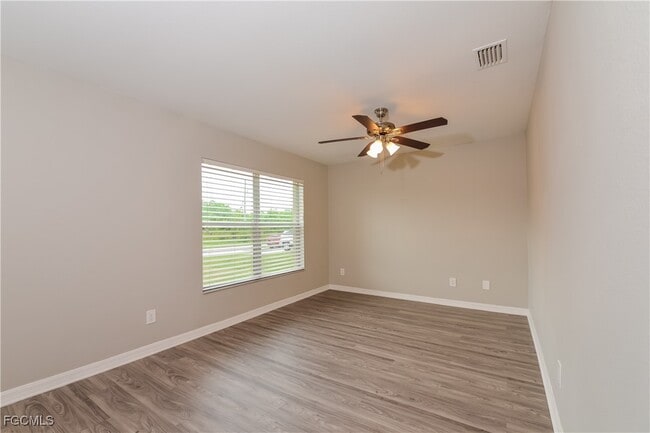 1876 N San Mateo Dr in North Port, FL - Building Photo - Building Photo