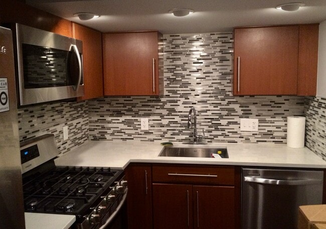 84 Q St NW, Unit #B in Washington, DC - Foto de edificio - Building Photo