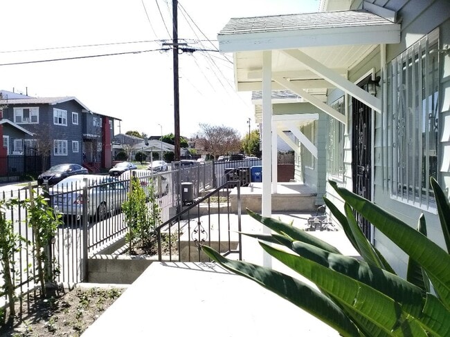 property at 4057 S Raymond Ave