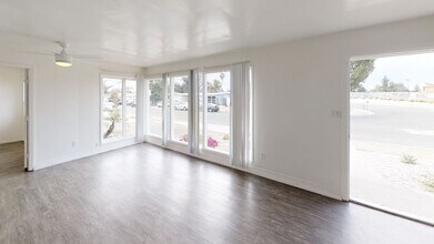 5102 Ewing St in San Diego, CA - Building Photo - Building Photo