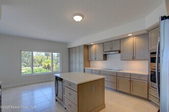 1465 S Harbor City Blvd in Melbourne, FL - Building Photo - Building Photo