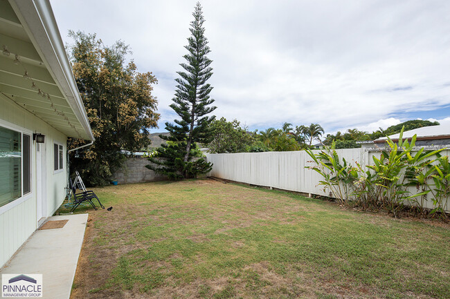 583 Pauku St in Kailua, HI - Foto de edificio - Building Photo