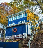 17440 Montello Ave in West Olive, MI - Building Photo