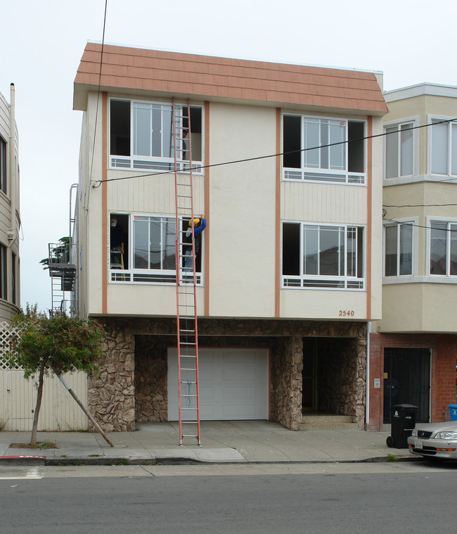 2540 Clement in San Francisco, CA - Foto de edificio - Building Photo