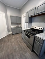 176 Remsen St, Unit Right front in Cohoes, NY - Building Photo