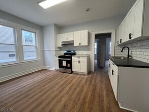 55 Schley St in Newark, NJ - Building Photo - Building Photo