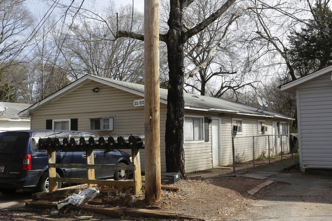 Montis Drive Apartments in Greenville, SC - Building Photo