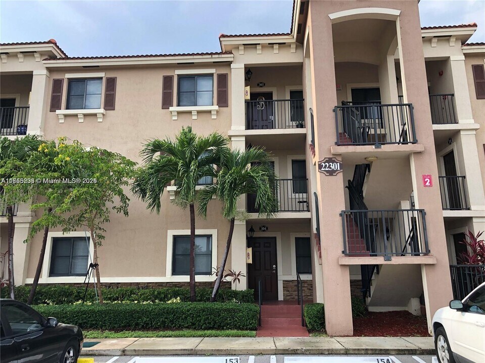 22541 SW 88th Pl in Cutler Bay, FL - Foto de edificio
