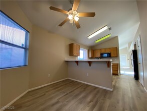7861 Cherry River Dr in Las Vegas, NV - Building Photo - Building Photo
