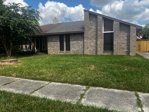 2411 Spring Dusk Dr in Spring, TX - Building Photo - Building Photo