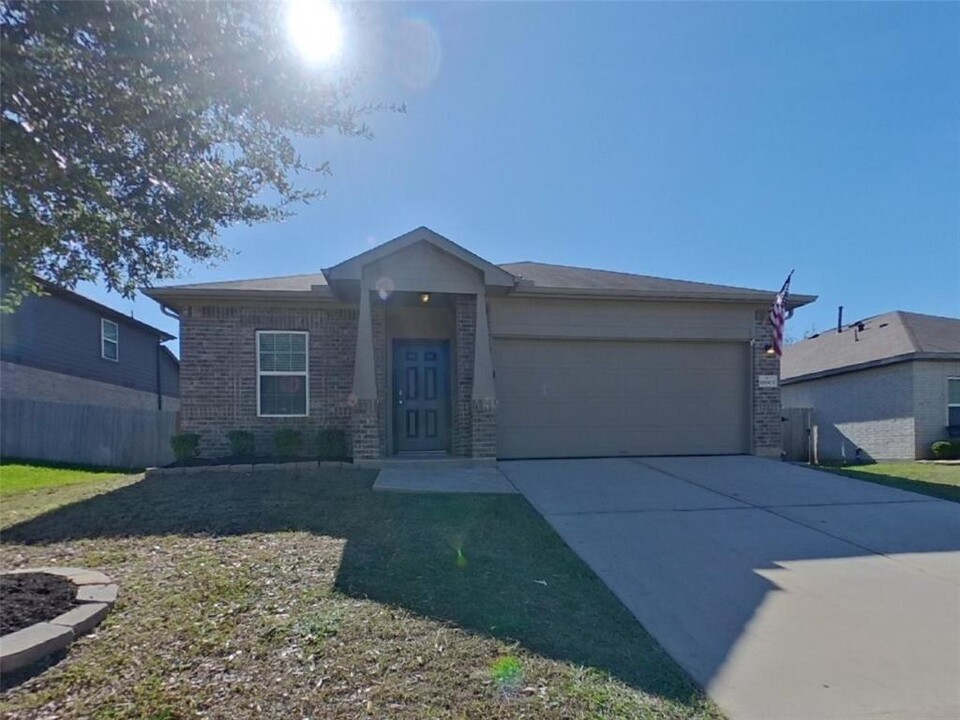 18603 Legend Oaks Dr in Magnolia, TX - Building Photo