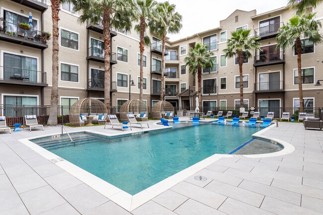 Hermann Park Lofts in Houston, TX - Foto de edificio - Building Photo