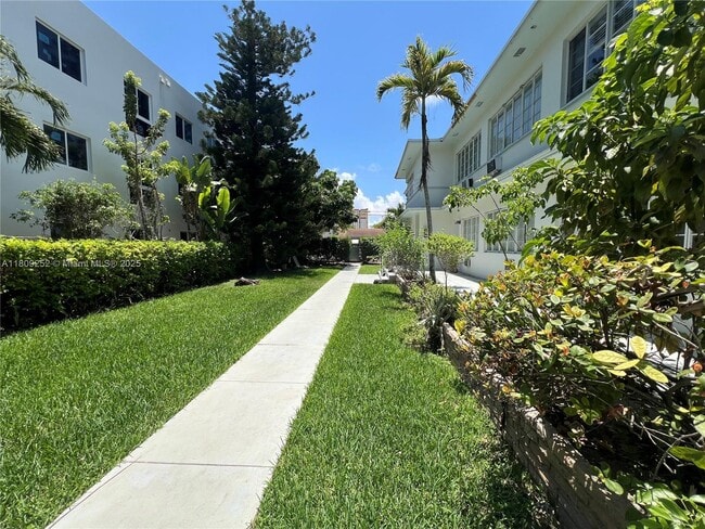145 NE 82nd Terrace in Miami, FL - Building Photo - Building Photo