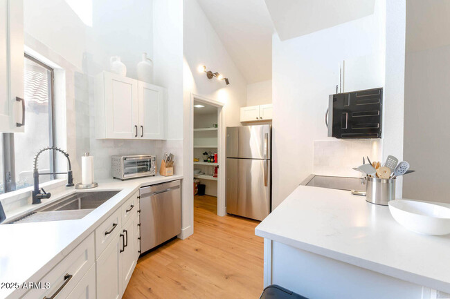 property at 10301 N 70th St