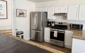 11405 Morning Glory Trail in Austin, TX - Foto de edificio - Building Photo