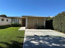 120 Pocatella St in Miami Springs, FL - Building Photo