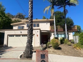 4421 Grimes Pl in Encino, CA - Building Photo
