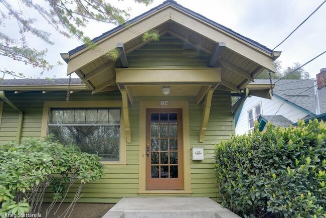 724 NE 19th Ave in Portland, OR - Building Photo - Building Photo