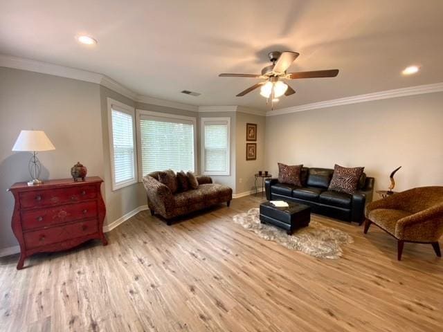162 Adams Way in Sayville, NY - Building Photo - Building Photo