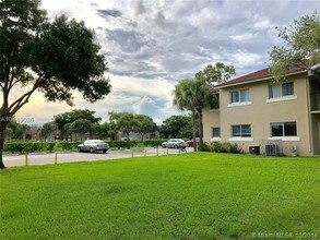 1174 Lake Terry Dr-Unit -F in West Palm Beach, FL - Building Photo - Building Photo